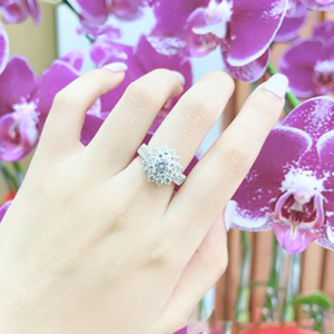 Nhẫn kim cương nữ vàng trắng 18K CH 0068