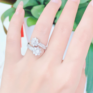 Nhẫn kim cương nữ vàng trắng 18K CH 0128