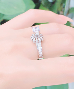 Nhẫn kim cương nữ vàng trắng 18K CH 0136