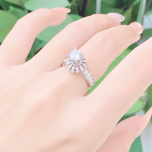 20 3 Nhẫn kim cương nữ vàng trắng 18K CH 0121