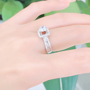 Nhẫn kim cương nữ vàng trắng 18K CH 0165