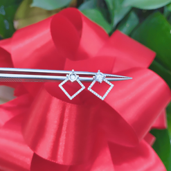 33 Bông tai kim cương vàng trắng 18K CH 00029-2