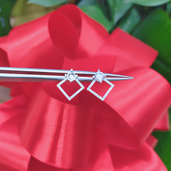 36 Bông tai kim cương vàng trắng 18K CH 00029-2