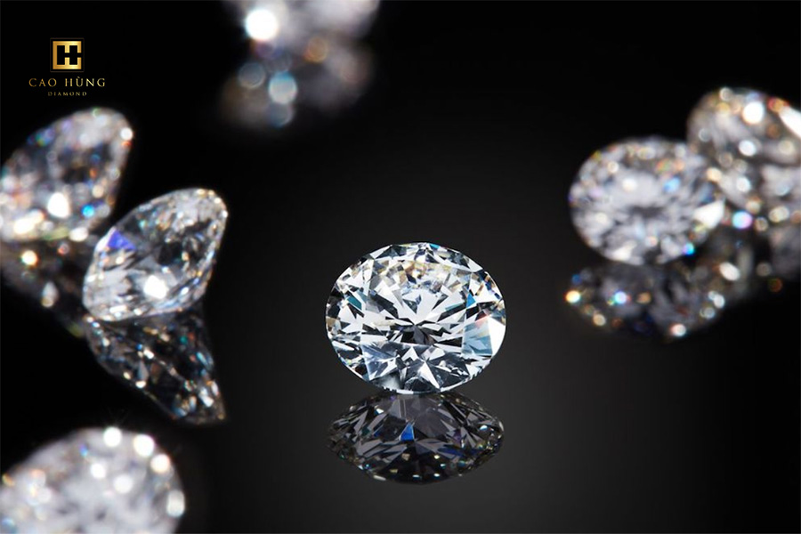 Chia bậc để xác định độ trong suốt của kim cương
