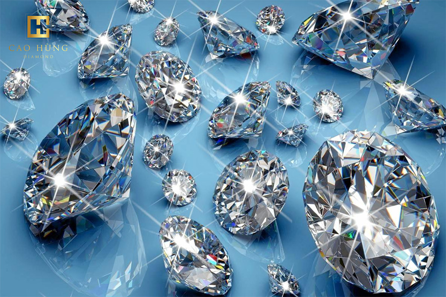 Những điểm khác nhau giữa nhẫn kim cương hột xoàn là như thế nào?