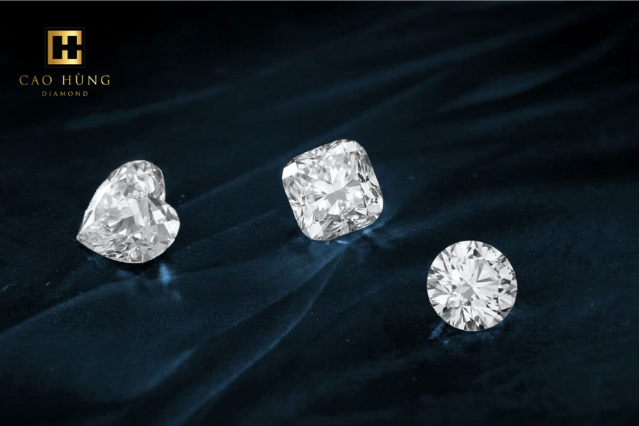 Nhẫn kim cương 2 carat bao nhiêu tiền