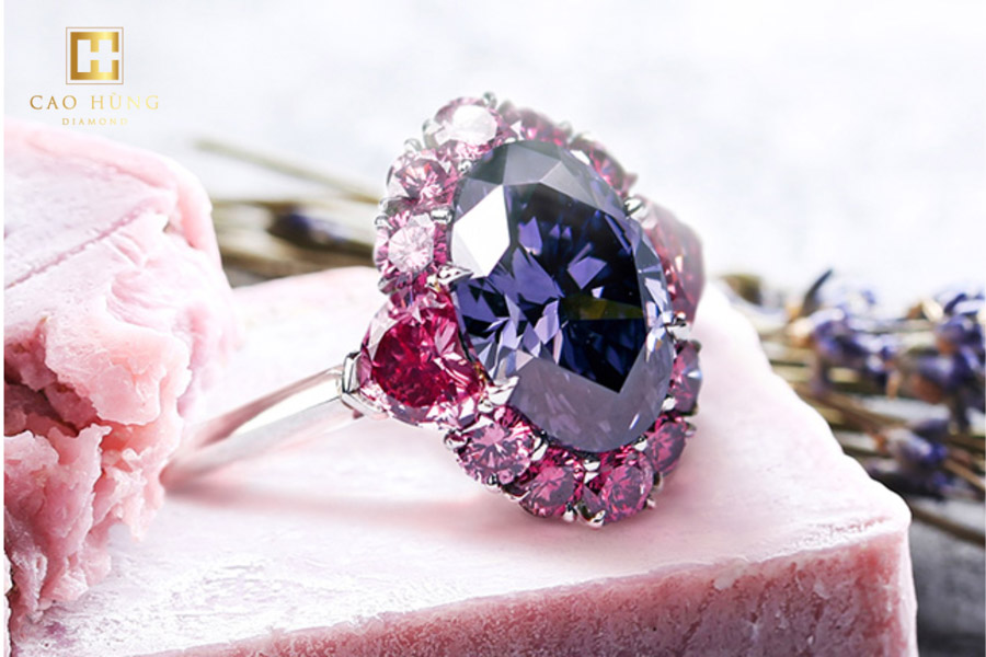 Nhẫn kim cương tím Argyle Violet sở hữu giá trị liên thành và là “báu vật” được giới thượng lưu săn đón