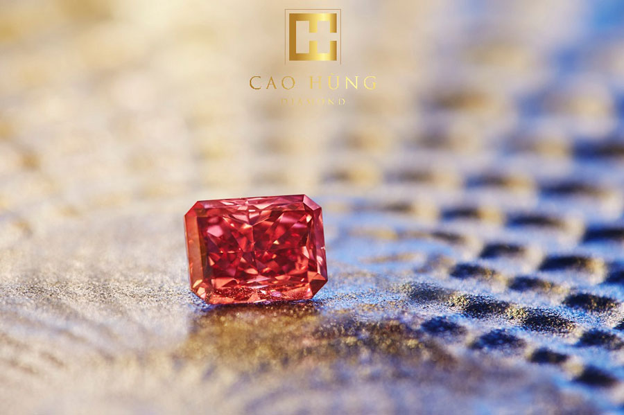 Kim cương đỏ, hồng thuộc nhóm kim cương quý giá