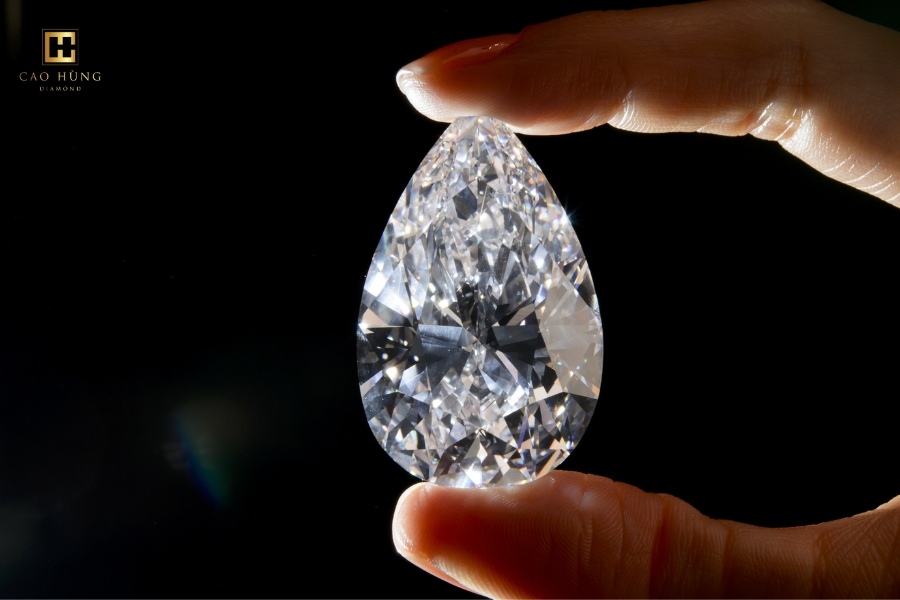 Hình ảnh viên kim cương có chất lượng và độ trong cao