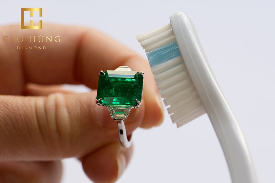 Cách bảo quản đá Emerald