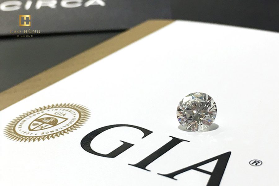 Tại sao giấy kiểm định kim cương GIA đi đôi với quyền lợi cao nhất?