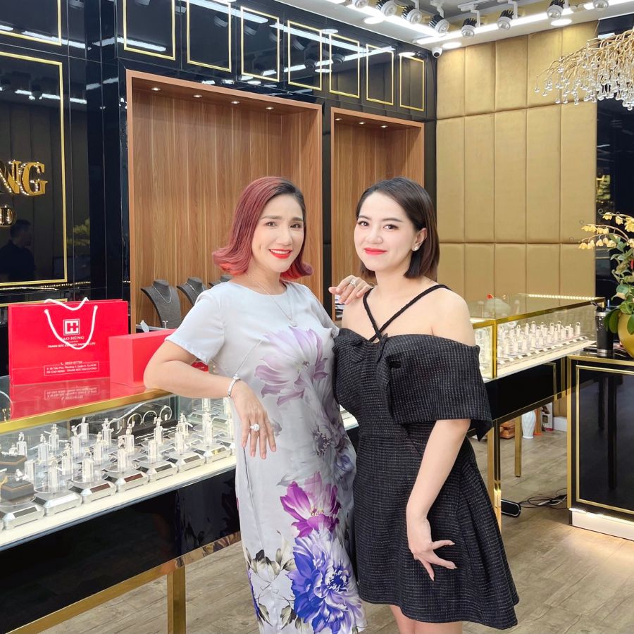 khach hang mua hang CEO CAO HÙNG DIAMOND - Nguyễn Thị Ngọc Dung