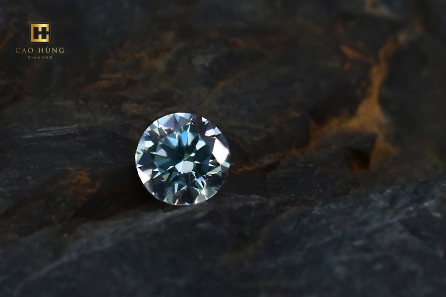 Vẻ đẹp bên ngoài của kim cương nhân tạo so với kim cương tự nhiên