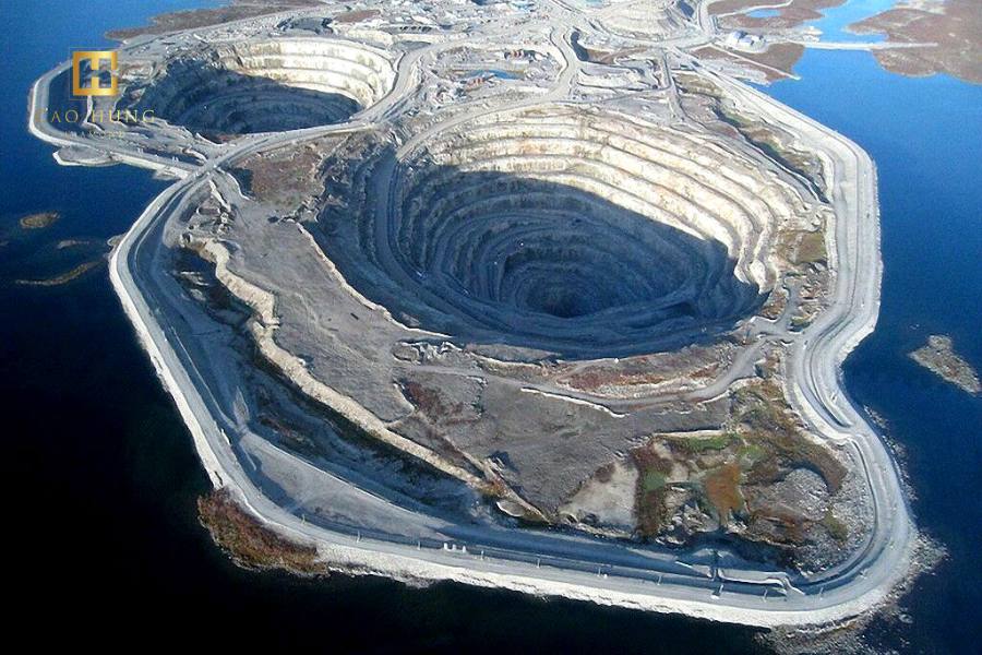 Mỏ kim cương ở Việt Nam - Mỏ kim cương ở Nga