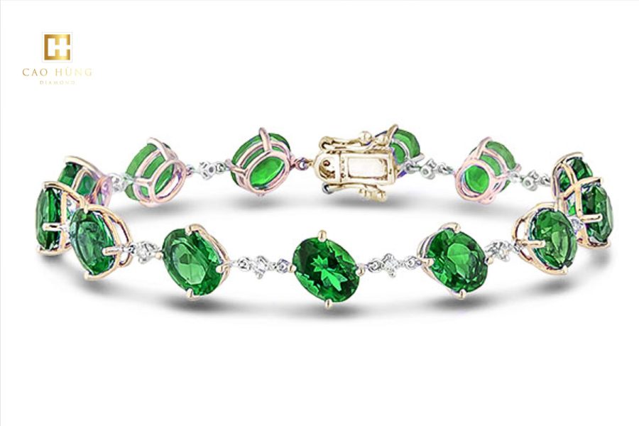 Mẫu vòng tay Emerald độc đáo, mới lạ