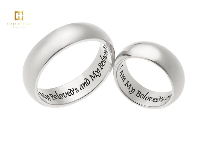 Mẫu nhẫn cưới khắc dòng chữ ý nghĩa