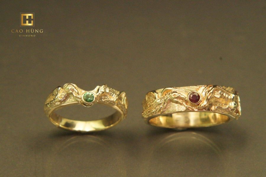 Mẫu nhẫn cưới long phụng, nhẫn vàng đính kim cương mang ý nghĩa bền chặt