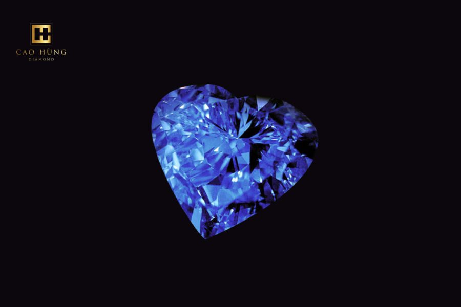 The Heart of Eternity là top viên kim cương xanh đắt nhất thế giới