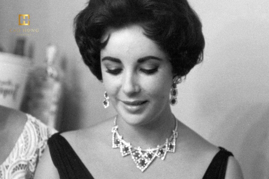 Elizabeth Taylor và trang sức Cartier